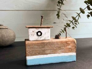 Treibholz Elbschlepper klein