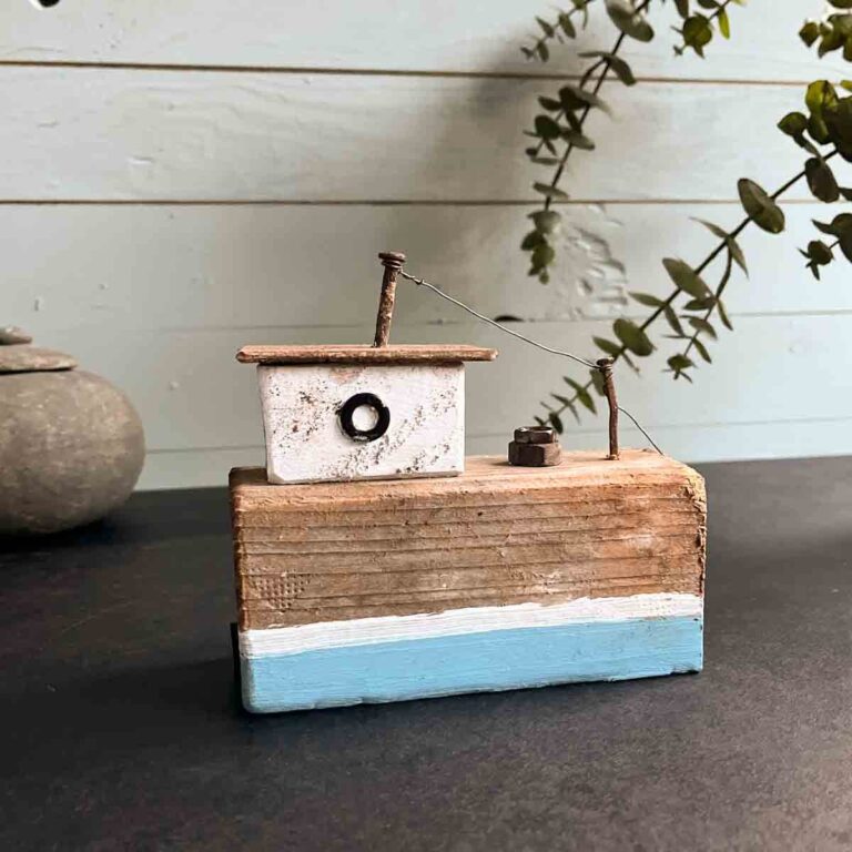 Treibholz Elbschlepper klein