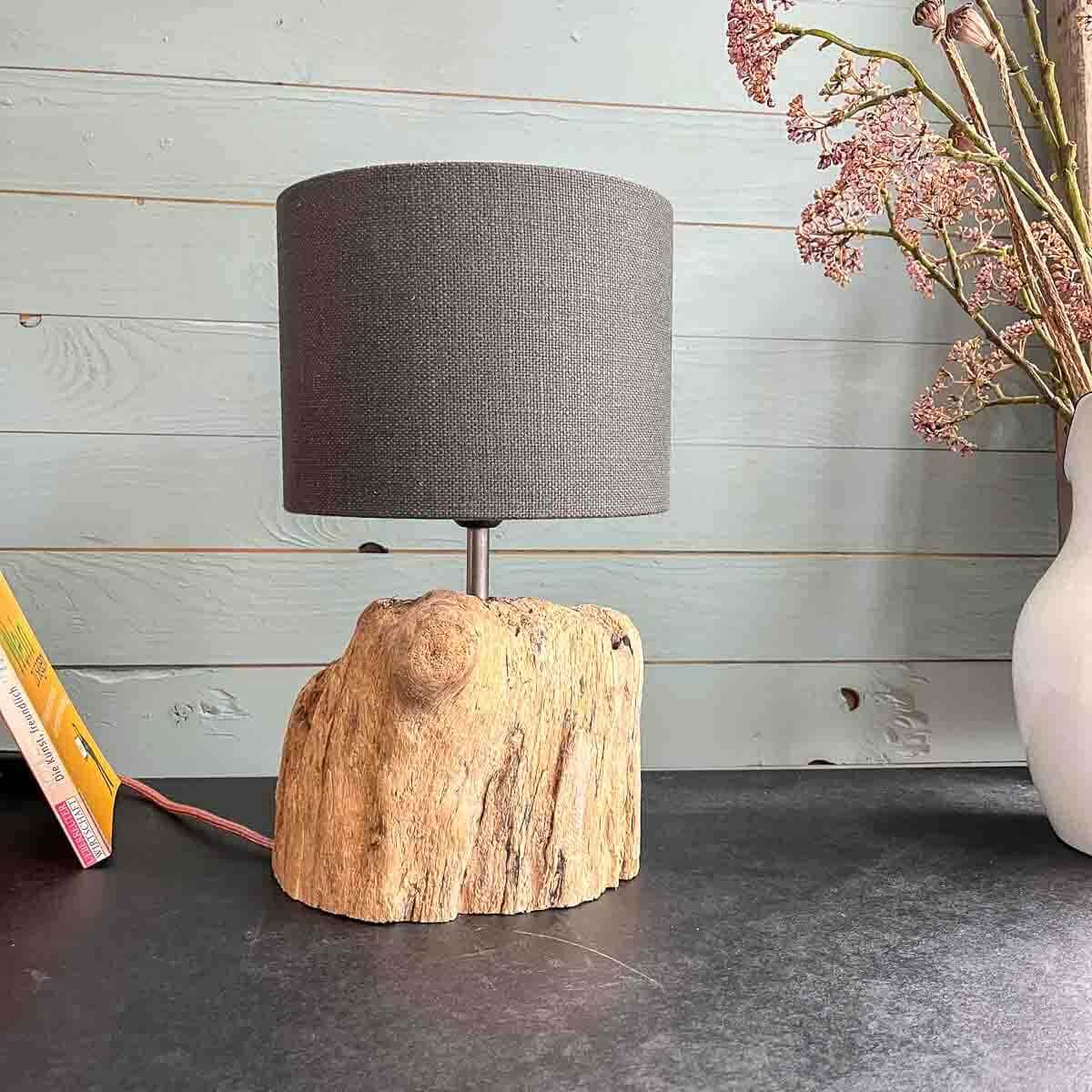 Treibholz Lampe Seebär